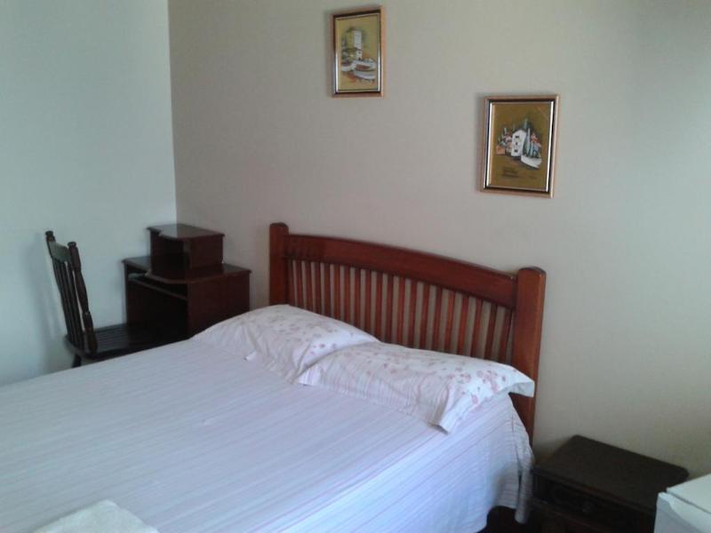 Inn Garoupas 3*